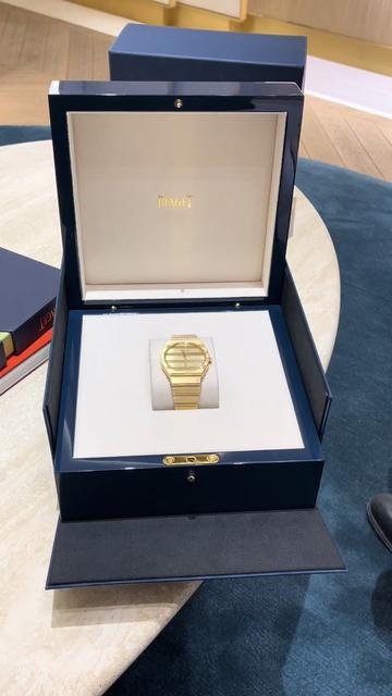 @Girls & Watches