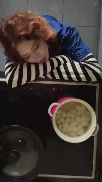 @онис