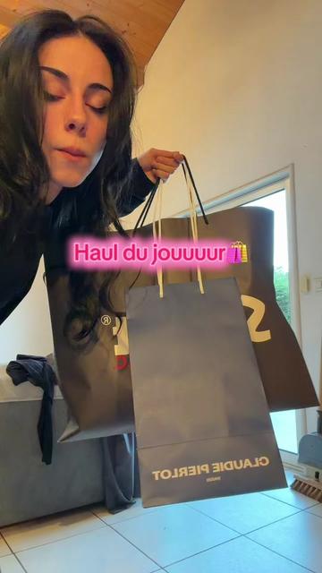 @chloé