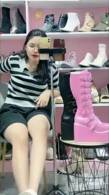 @Aneka_boots