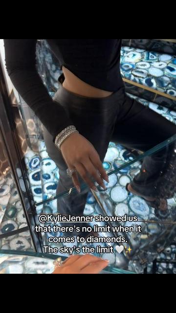 @Victoria Pristine💎