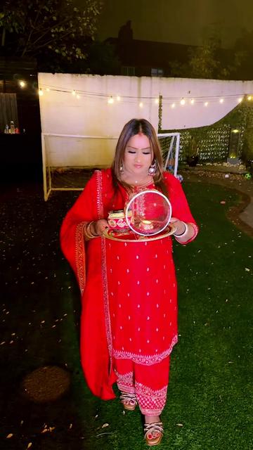 @𝓜𝓪𝓭𝓱𝓿𝓲🇲🇺👑👸