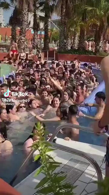 @Mauro Reyes 749