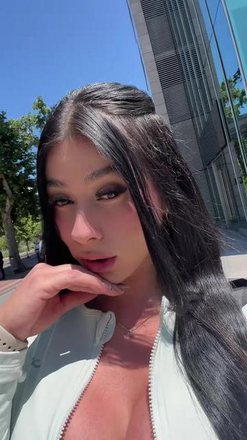 @Adriana Daniela🩵