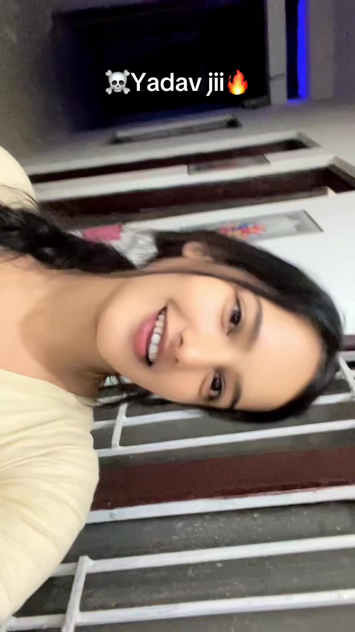 @Yadav girl🔥