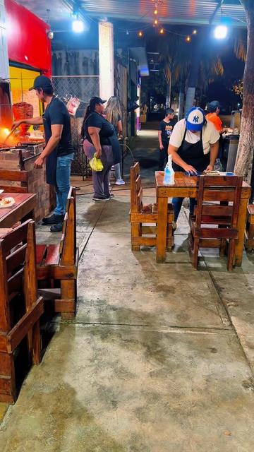 @taqueria_losmochis