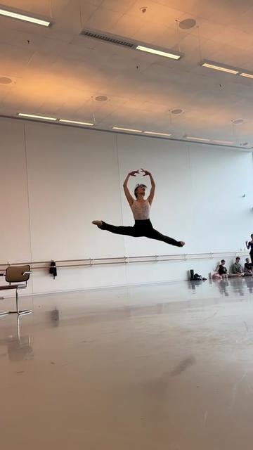 @Universe of Dance ๐ซ