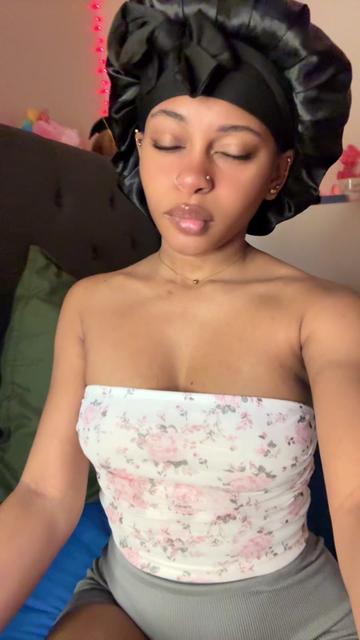 @Emily🖤🤙🏽