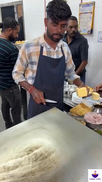 @𝗦𝘁𝗿𝗲𝗲𝘁 𝗙𝗼𝗼𝗱
