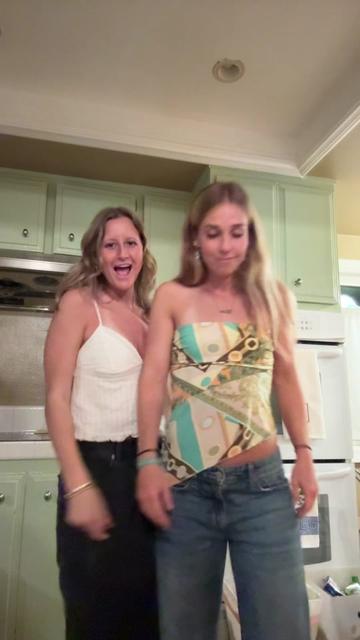 @kaitlinnn