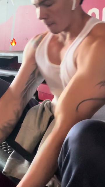 @Alex 👾🏳️⚧️🇨🇴