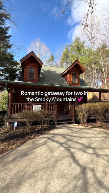@SmokyMountainDreamVacation.com