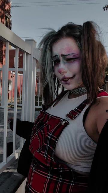 @buzzedqueen