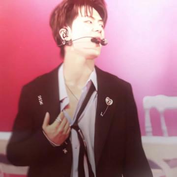 @tae ♛