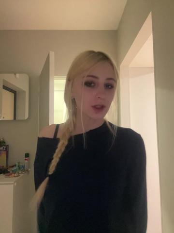 @kisswnnyc