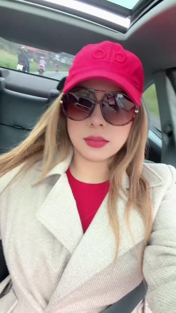 @Laurita
