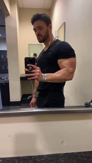 @GluteGod