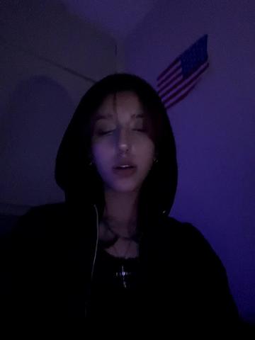 @𝘝𝘪-✄
