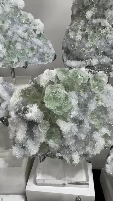@CrystalsByHunky