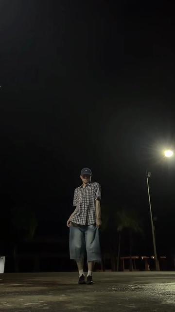 @mon