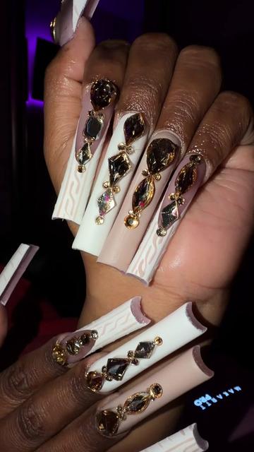 @Vanesnail Creations