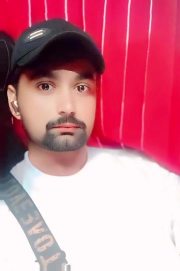 @💞𝓘𝓽'𝓼 𝓜𝓑,🌹🥀