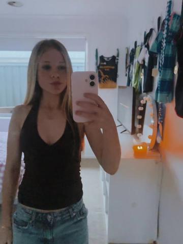 @𝐄𝐋𝐀𝐈𝐍𝐀 𝐁𝐔𝐑𝐆𝐈𝐍