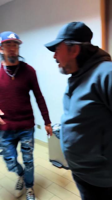 @AlvealiuMOficial