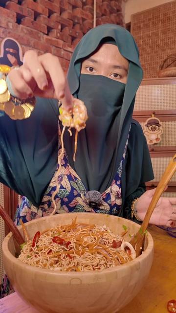 @SyabiebieyHalymm 🐝