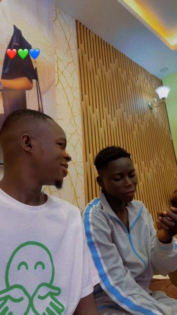 @Damochee_Officiel