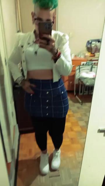 @Lariza