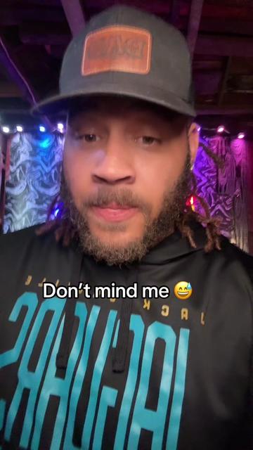 @80inscrubs🦄