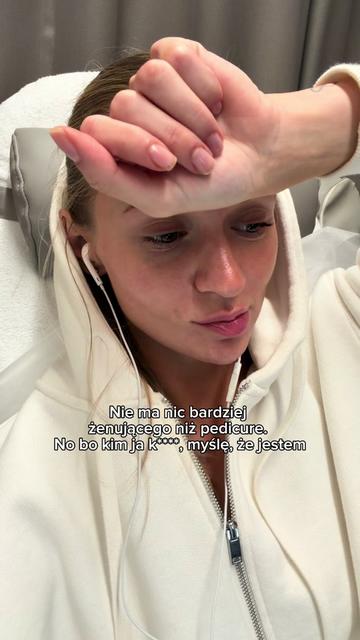 @𝓪𝓷𝓲𝓪 𝓫𝓾𝓻𝓮𝓴