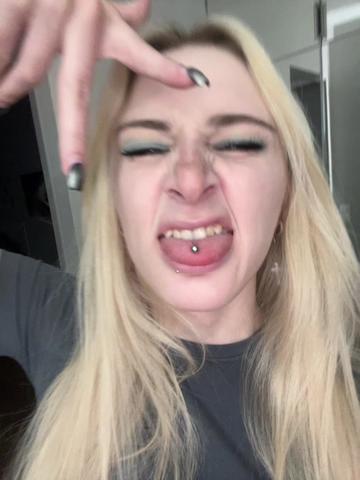@kisswnnyc