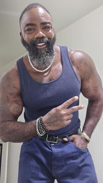 @WorthyOfLove👨🏾&zwj;🤝&zwj;👨🏿🌈