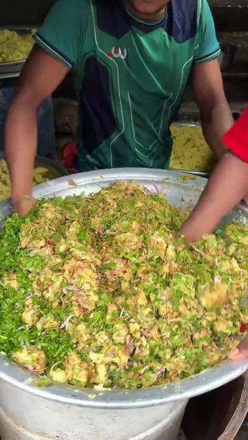 @☘️ মেঘ-ময়ূরী 🌷