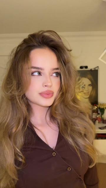 @Elaa