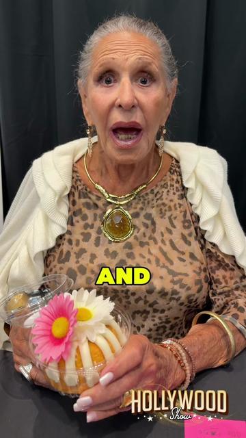 @Hollywoodshow.com