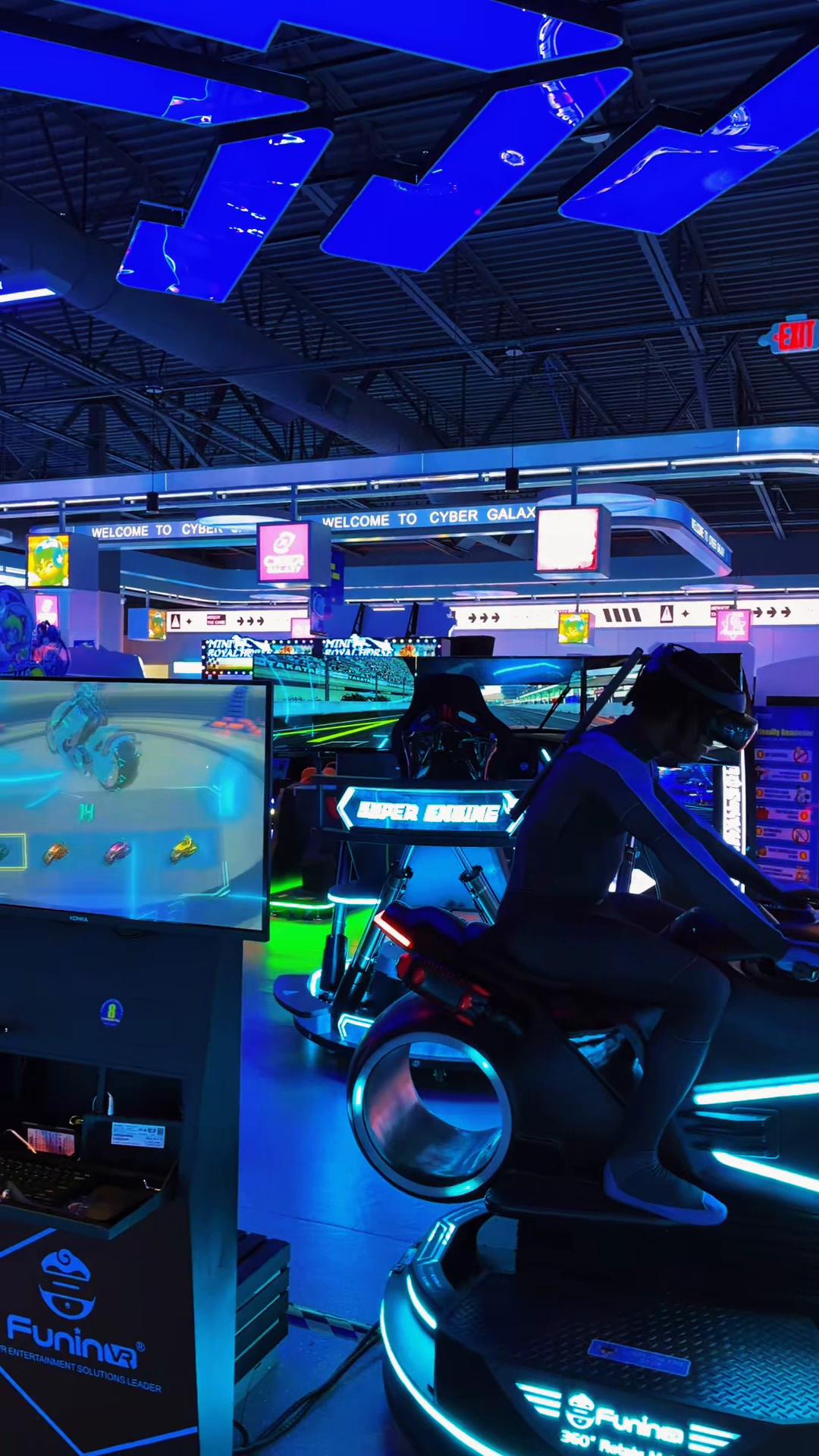 @acroaddictcosplays