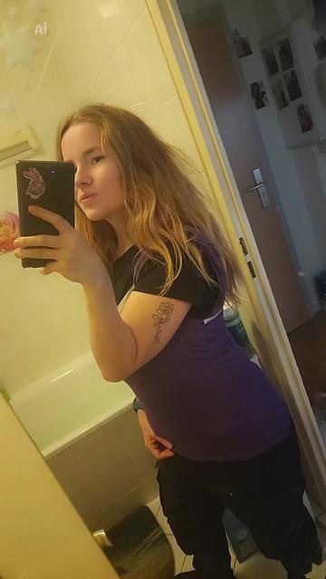 @x.ixts_leny