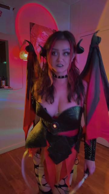 @BassKittenTV 😈