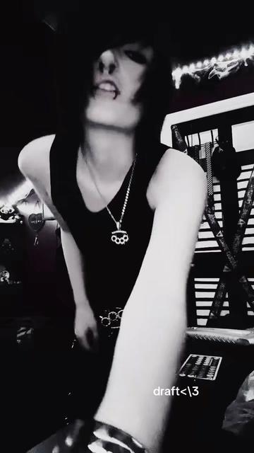 @⁺{¬ºཀ°}¬☣︎ Jay