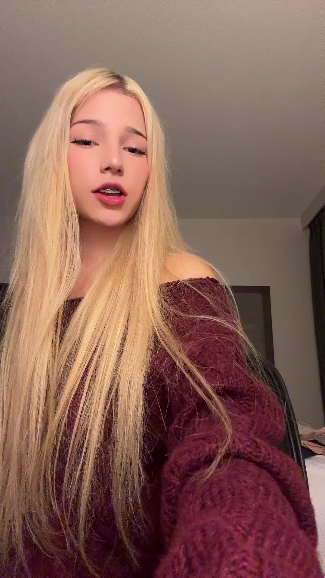 @angiedemko1