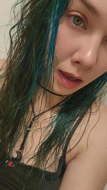 @Thegirlwiththecursemark