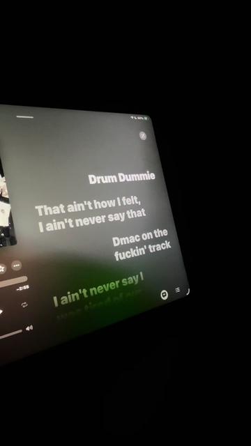 @🎧
