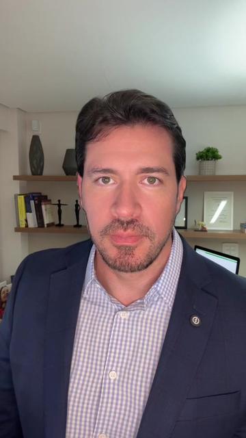 @Dr Renato Marinho Correa