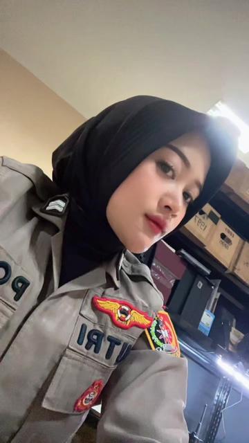 @Putriii