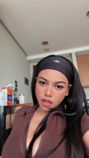 @Kikinii
