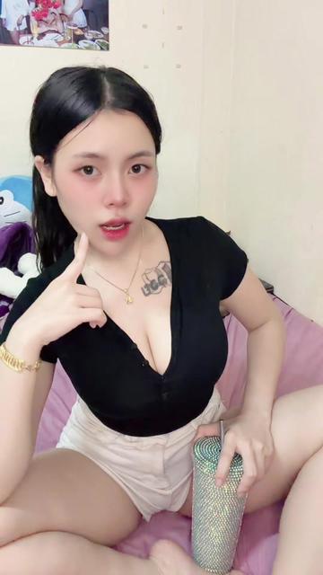 @MeeMee ..🇱🇦🇲🇾&hellip;W