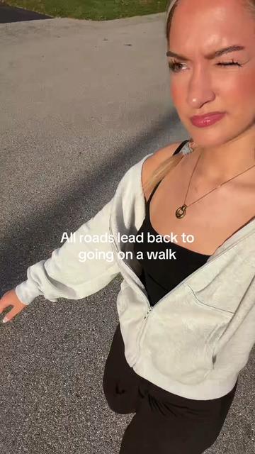 @caitlynnavery